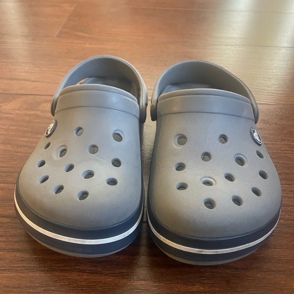 Gray kids crocs - Picture 1 of 4